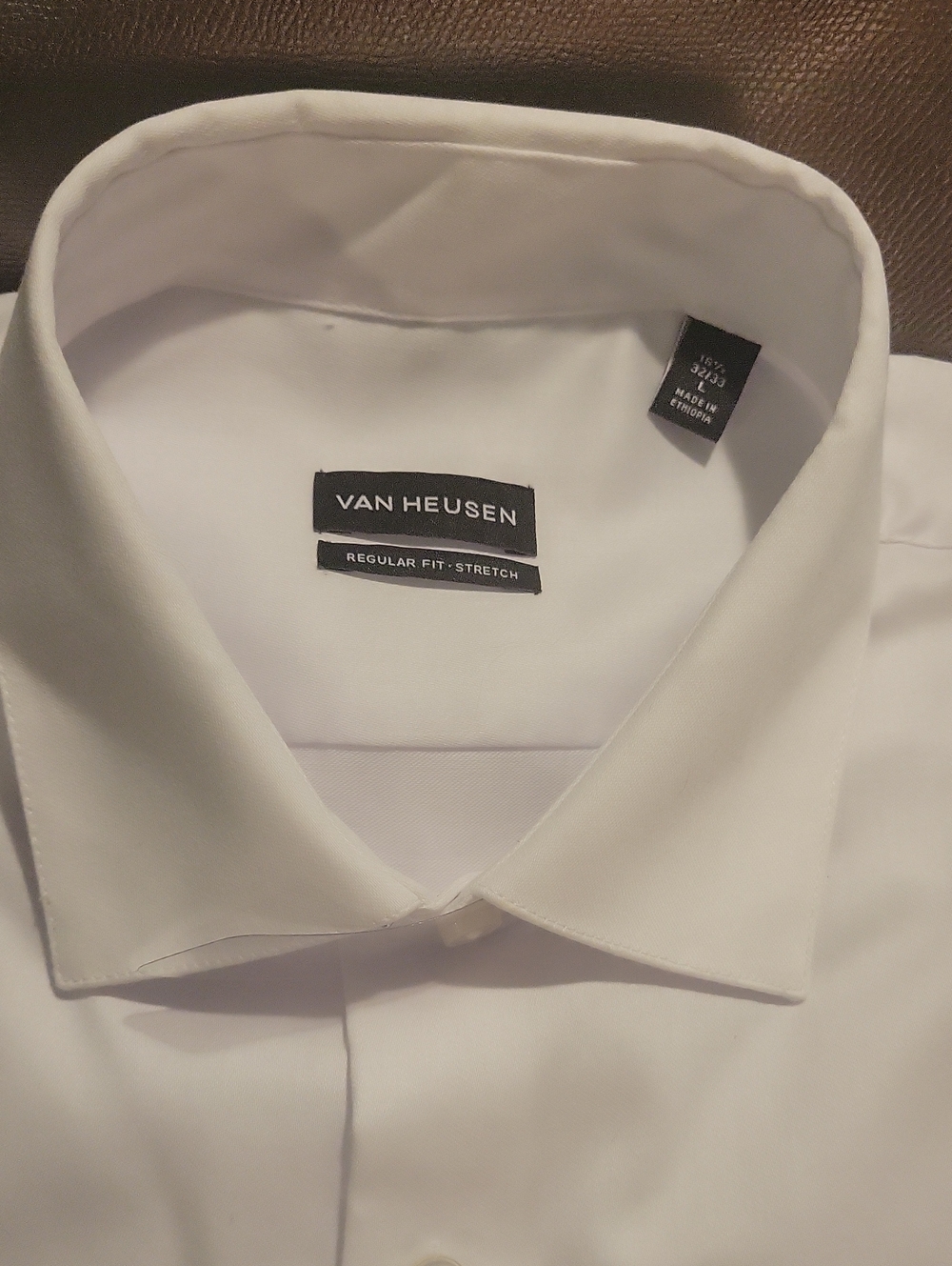 VAN HEUSEN Men’s Dress Shirt - White 16 1/2 x 32/33 New